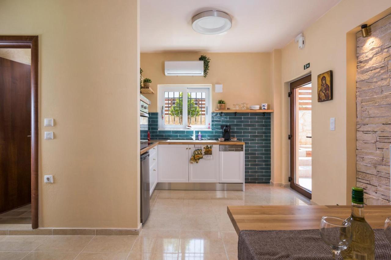 Anna Boutique Apartment คาโตดารัตโซ ภายนอก รูปภาพ