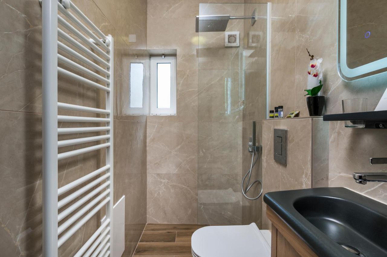 Anna Boutique Apartment คาโตดารัตโซ ภายนอก รูปภาพ