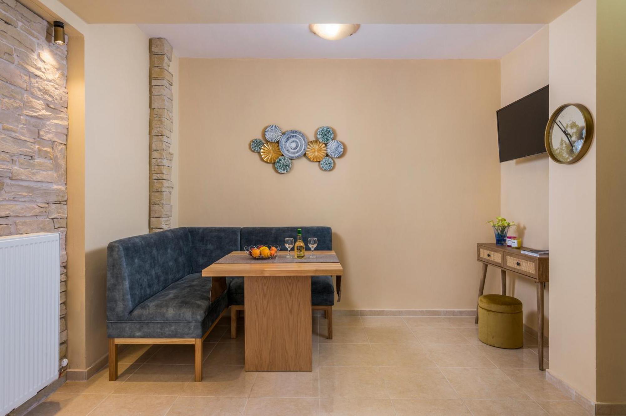 Anna Boutique Apartment คาโตดารัตโซ ภายนอก รูปภาพ